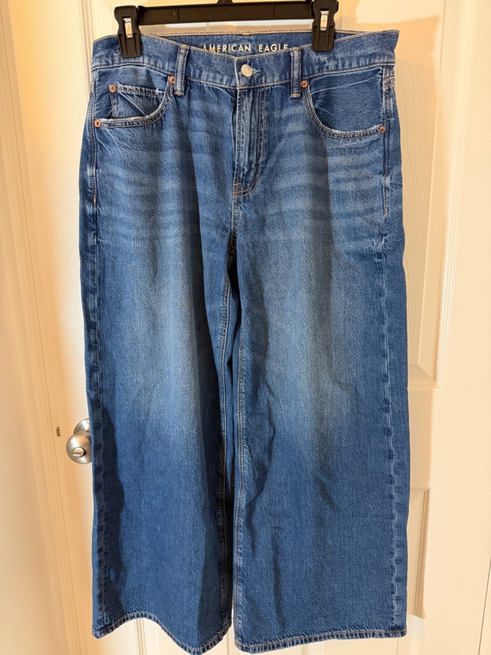 American Eagle Outfitters Women’s Low Rise Ultra Wide Leg Barrel Jeans